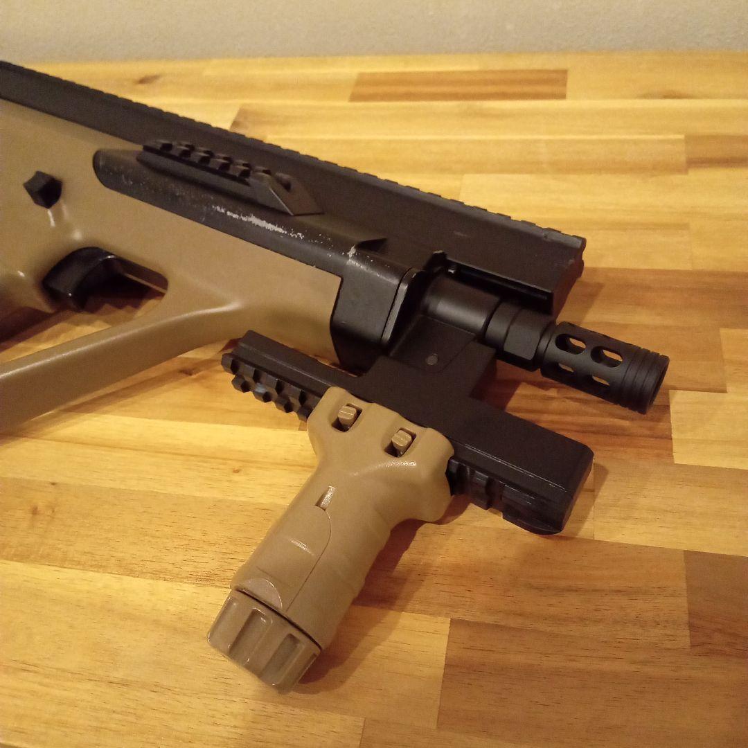 東京マルイ　電動ガン　ステアーHCタンカラー　　ジャンク品