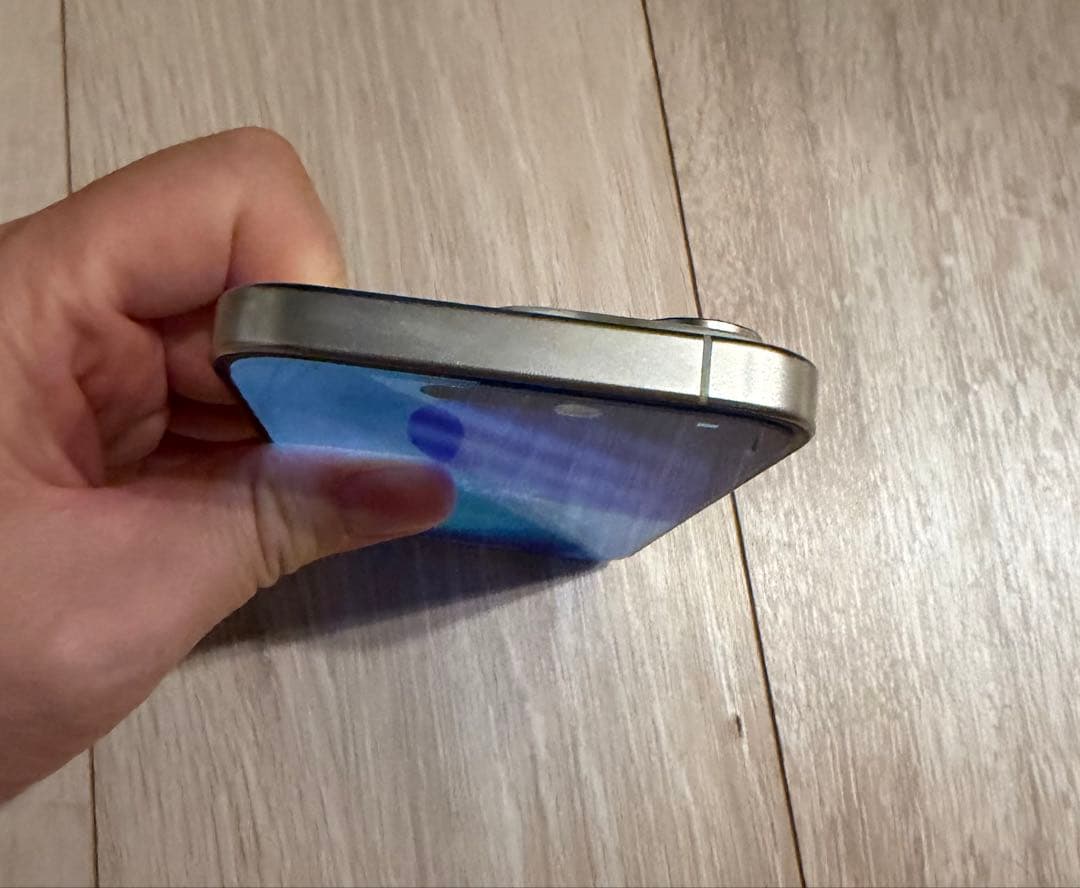 iPhone 15 Pro シルバー 本体