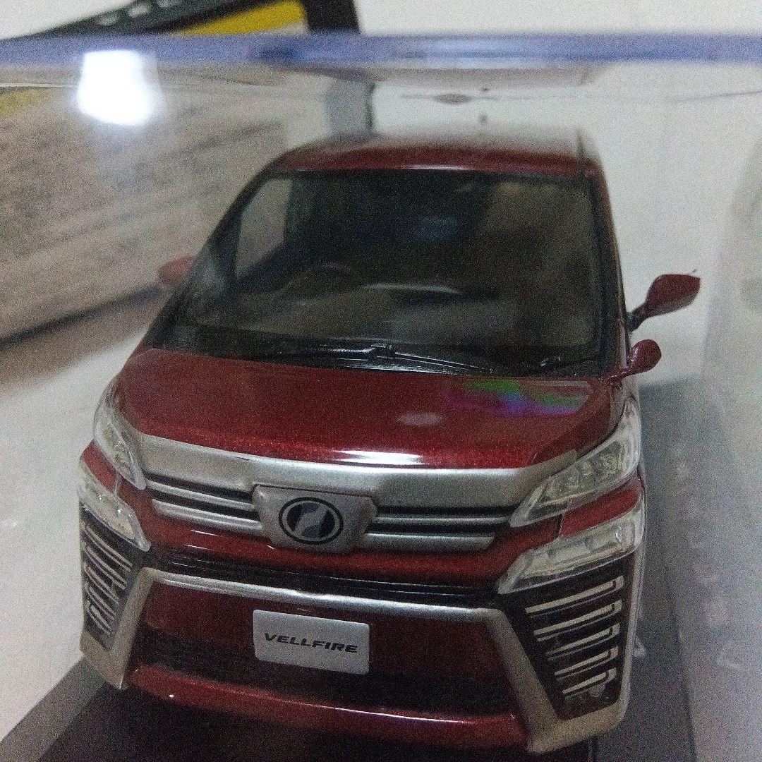 トヨタ ヴェルファイア 1/30 カラーサンプル R