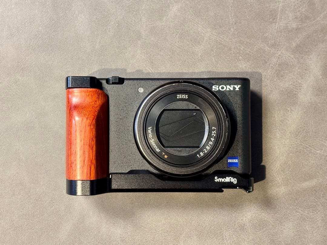 SONY VLOGCAM ZV-1 SMALLRIGウッドグリップ付