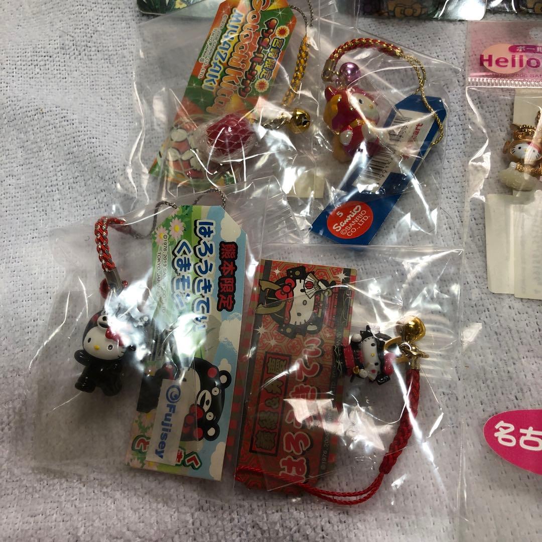 ハローキティ ストラップとボールペンセット 17点まとめ売り