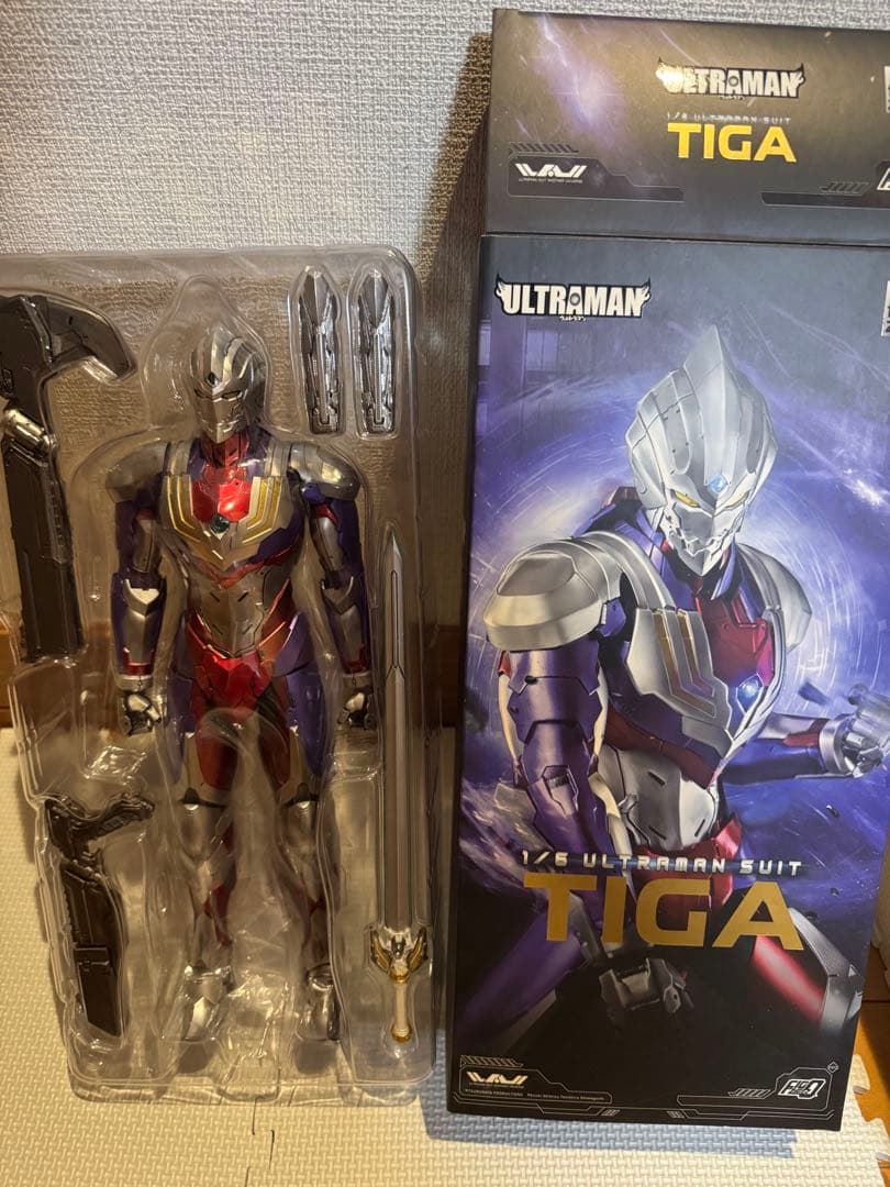 ウルトラマンティガ 1/6 フィギュア