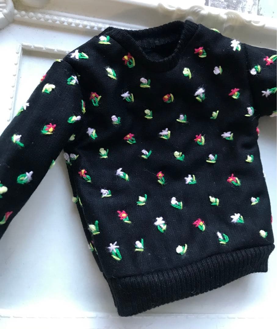 BTS ドール服　花柄セーター　ジミン