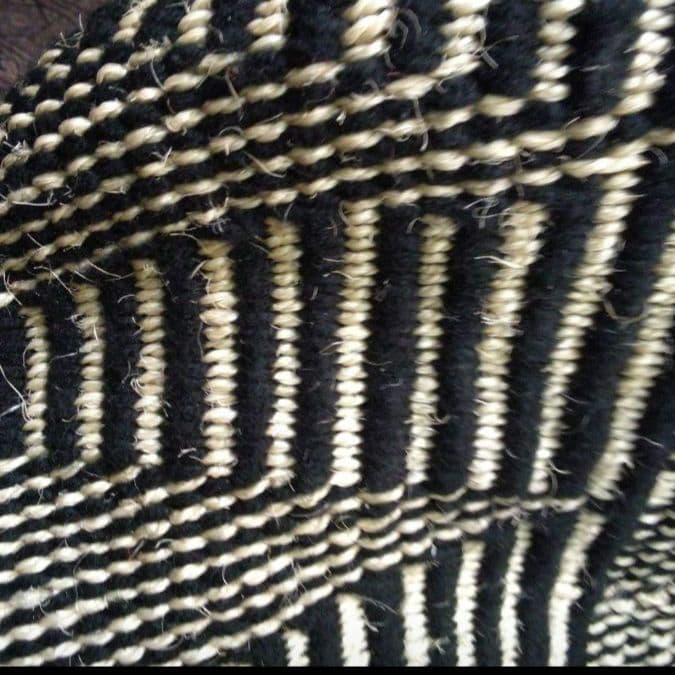 アフリカ　ケニア　新品タグ付き　サイザル麻とアクリルウールの手織りBag大