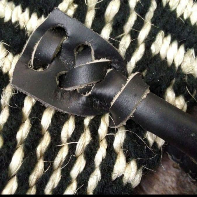 アフリカ　ケニア　新品タグ付き　サイザル麻とアクリルウールの手織りBag大