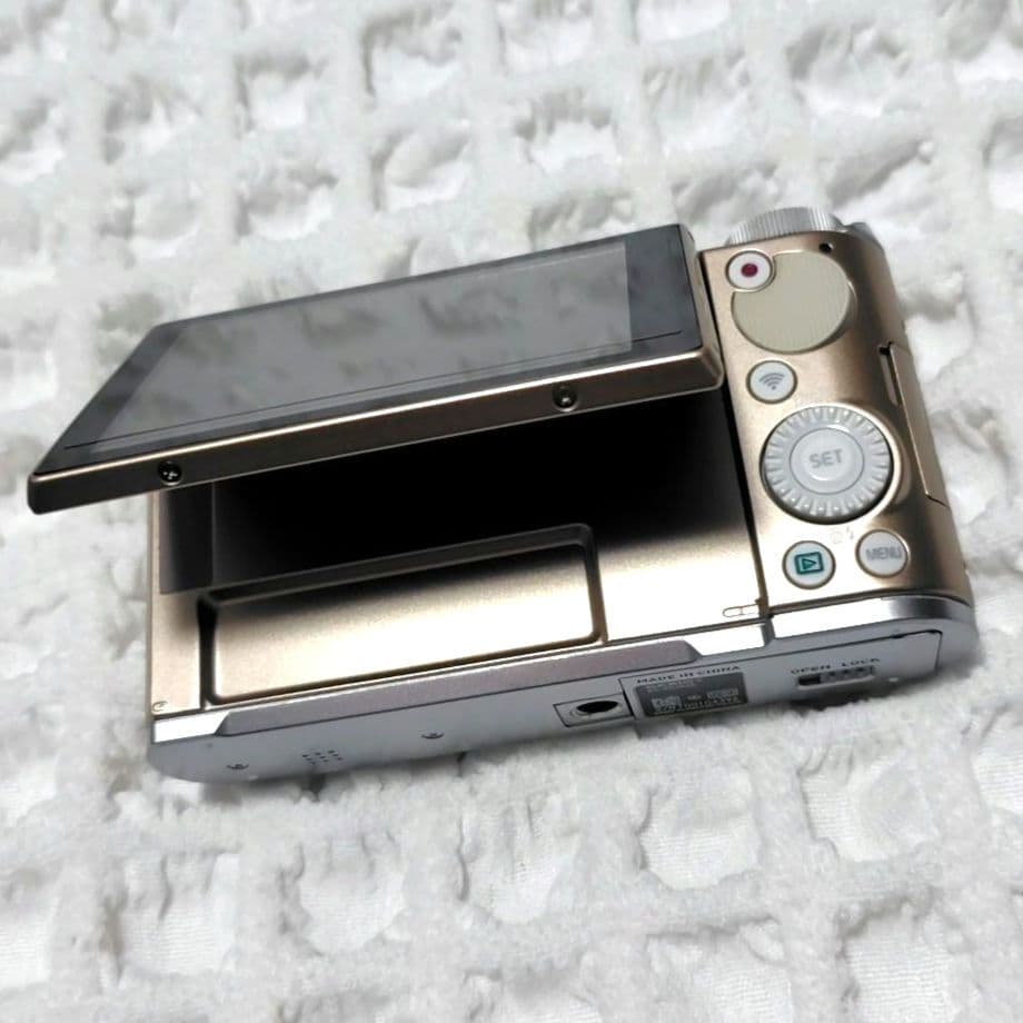 CASIO カシオ EXILM エクシリム EX-ZR1800 デジタルカメラ