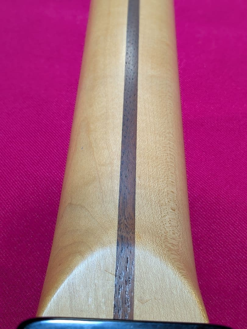 Ibanez ブラックエレキギター縄あり ギターケース付き