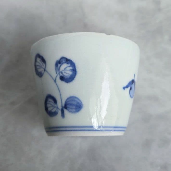 古伊万里　染付　猪口　向付　ほおずき　アンティーク　骨董　覗き　江戸時代