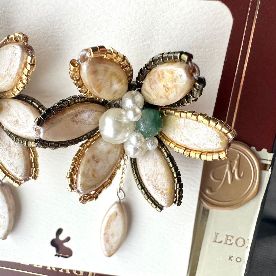 【ハンドメイド】大ぶりイヤリング　チェコビーズ×カルセドニー×アンティーク