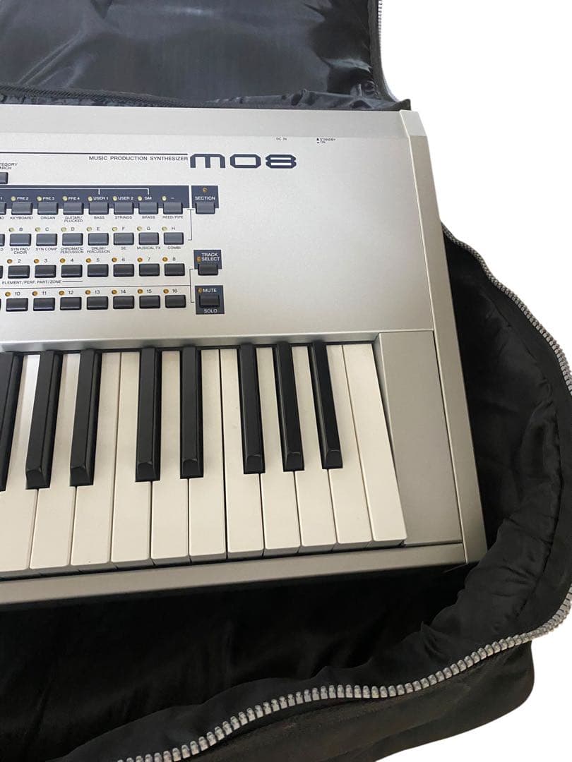 美品 YAMAHA MO8 88鍵盤 ミュージックプロダクション シンセサイザー