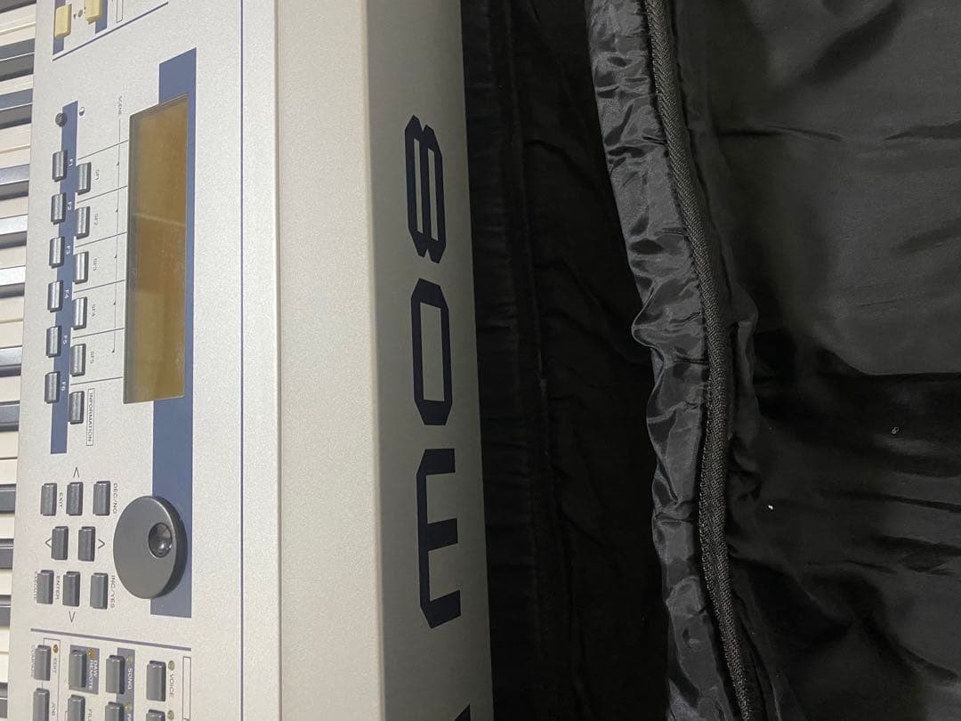 美品 YAMAHA MO8 88鍵盤 ミュージックプロダクション シンセサイザー