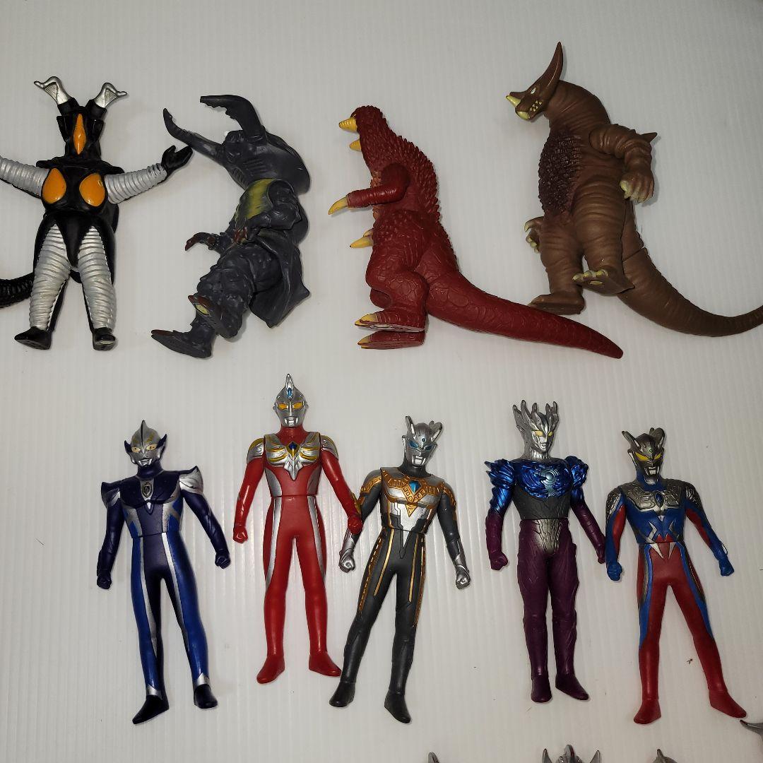 ウルトラマンギンガ　怪獣フィギュア7体　DXギンガスパーク ウルトラマン19個