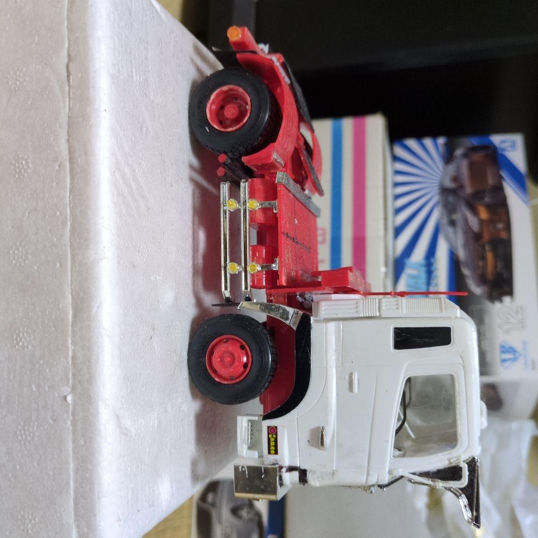 日野プロフィアトレーラーヘッドですいろいろ手を加えています