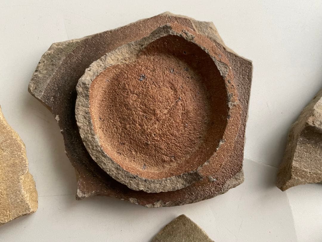 骨董　アンティーク　古唐津　絵唐津　陶片残欠　皿　向付　桃山　古陶磁　発掘　出土