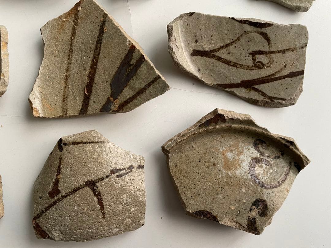 骨董　アンティーク　古唐津　絵唐津　陶片残欠　皿　向付　桃山　古陶磁　発掘　出土