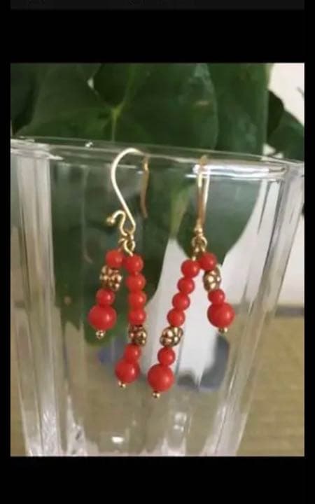 ★血赤珊瑚　K18ピアス