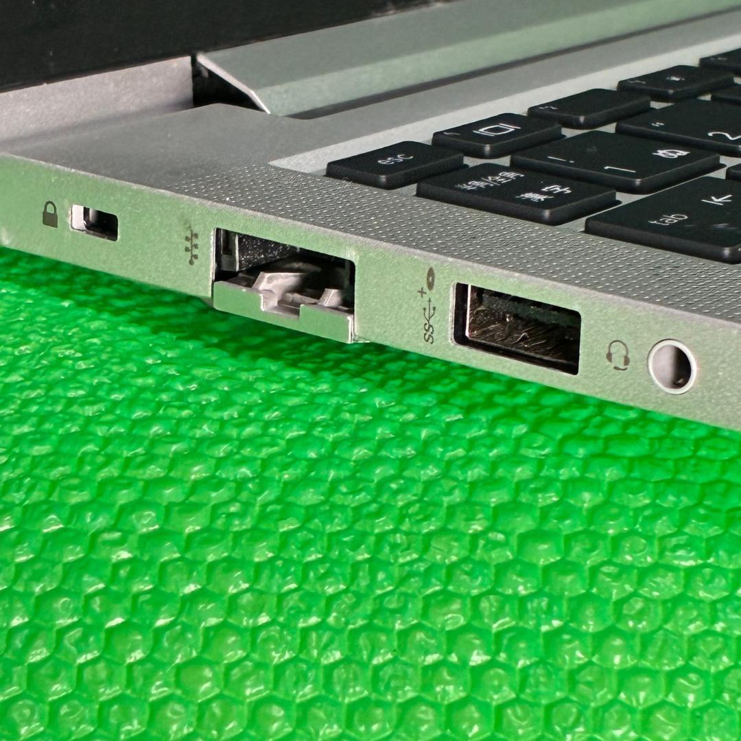 HP　ELITEBOOK 630　G10新品SSD大容量2TB搭載！！