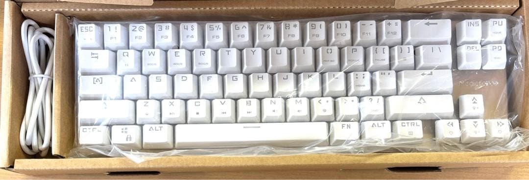 新品 白色 バックライトモード付き 68キー Kailh青い軸 有線 ゲームメカ