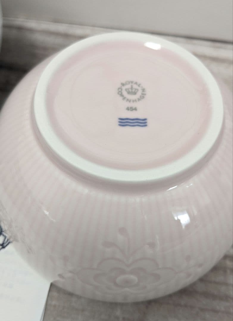  フラワーエンブレム ボウル 新品 2個