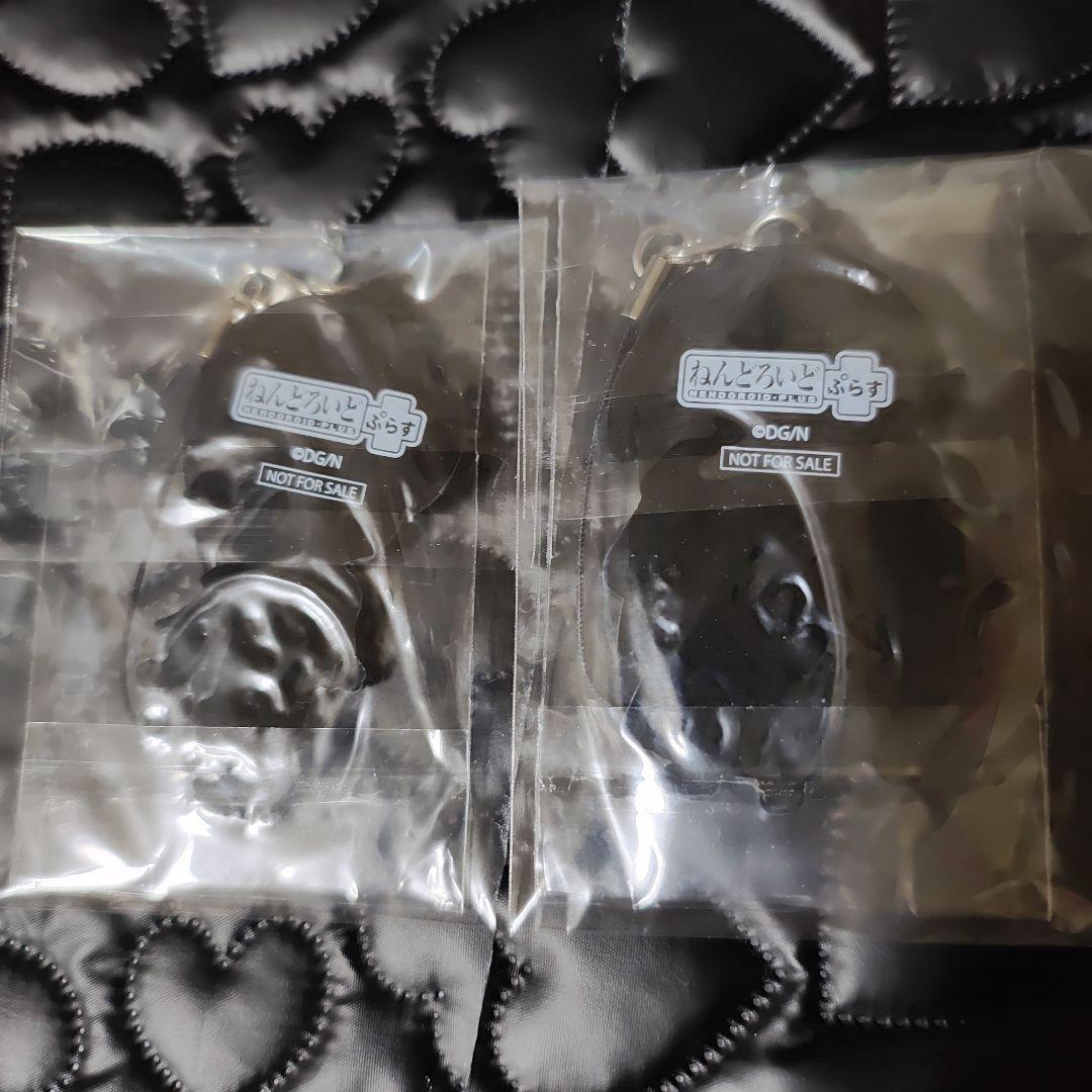 刀剣乱舞ねんどろいど　和泉守兼定　＆　堀川国広　新品未開封　ラバーストラップ付き