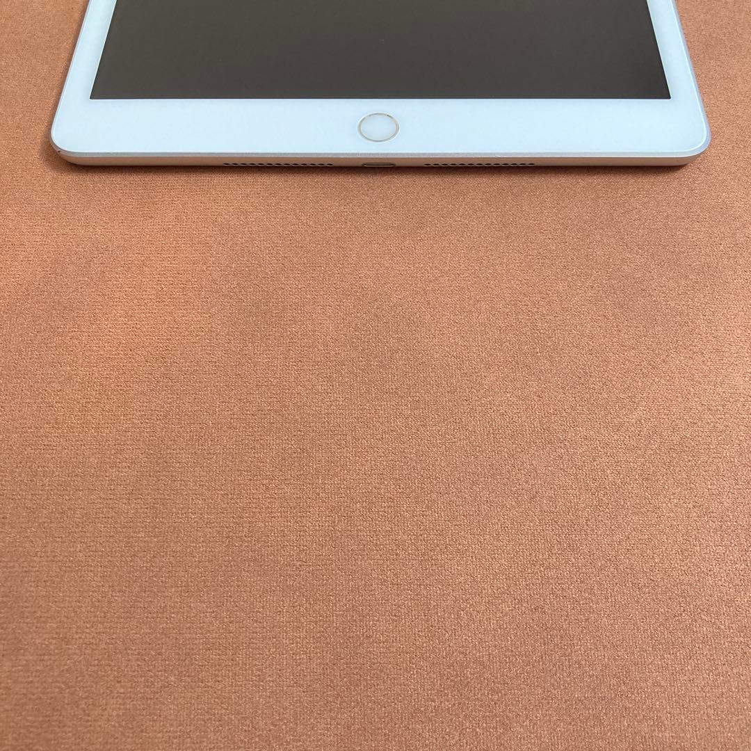 550【早い者勝ち】比較的美品☆iPad8 第8世代 32GB SIMフリー☆