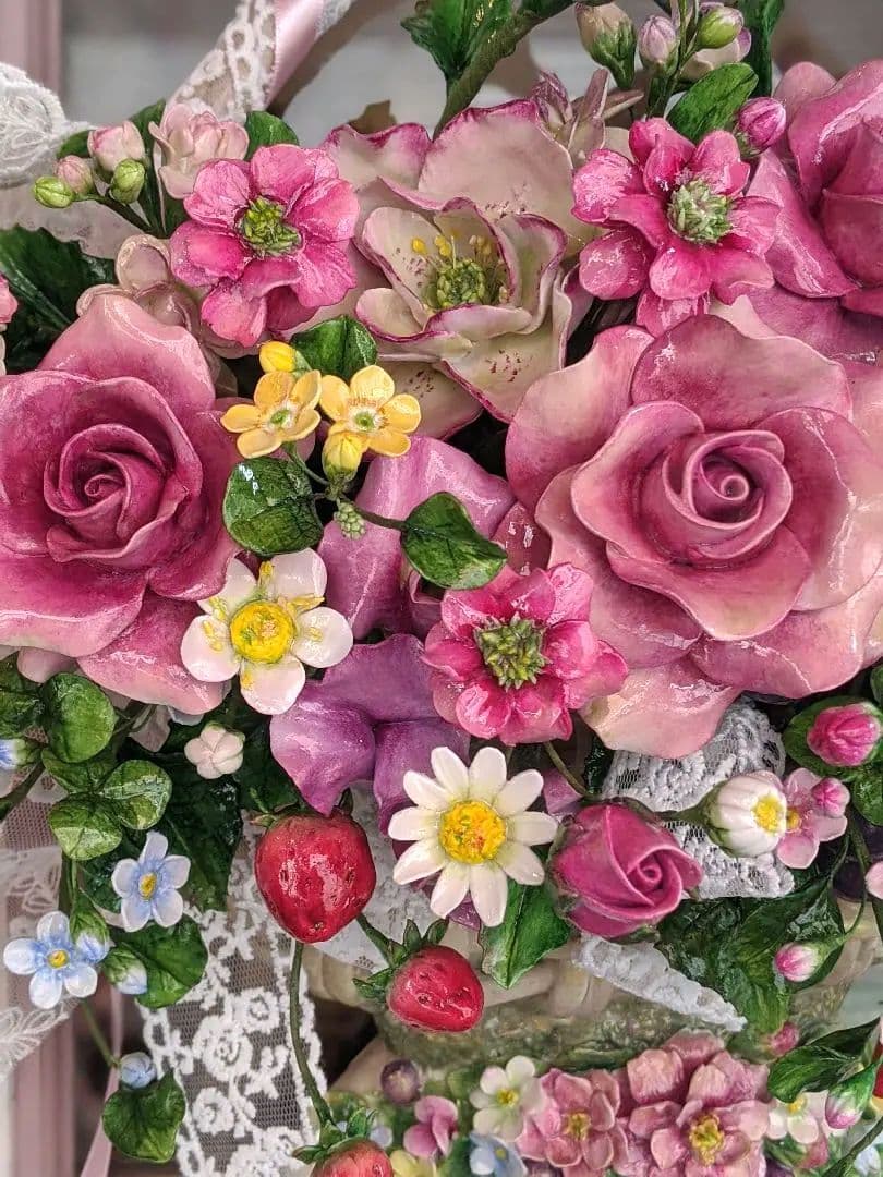 【専用】クレイフラワー❁バスケット型壁掛けフラワーアレンジ❁ハンドメイド