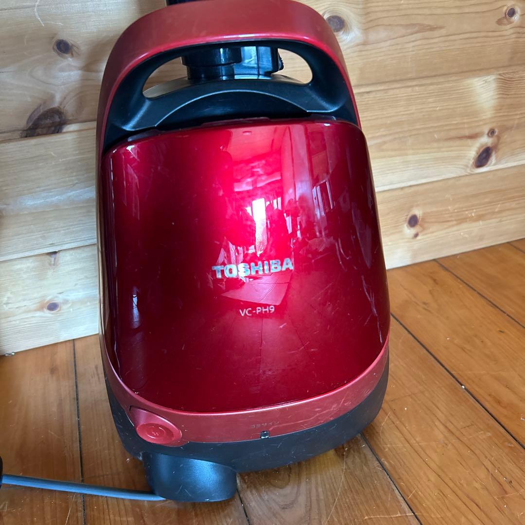 2019年製 東芝 掃除機 軽い　紙パック式 キャニスター型 VC-PH9-R