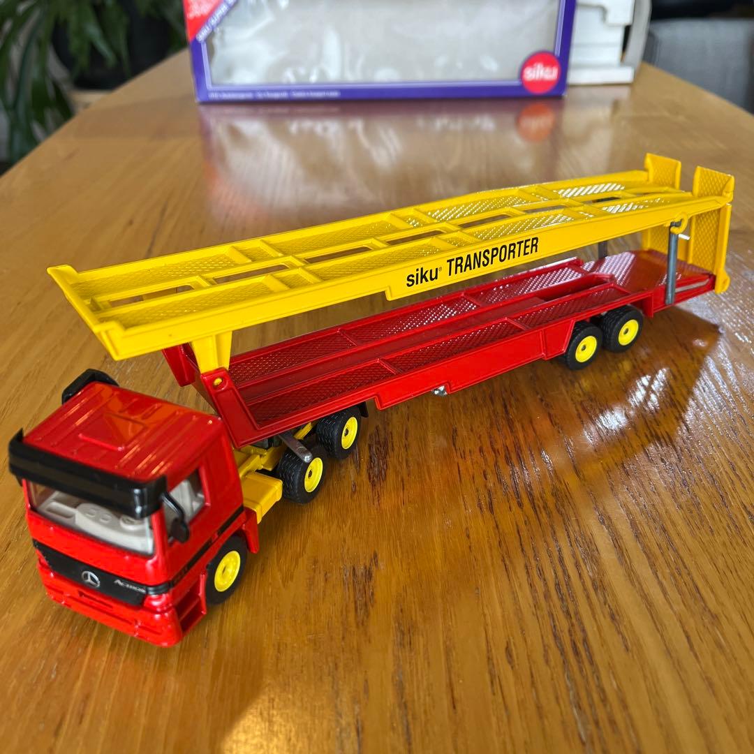 ミニカー siku super serie 1:55 AutoTransporter