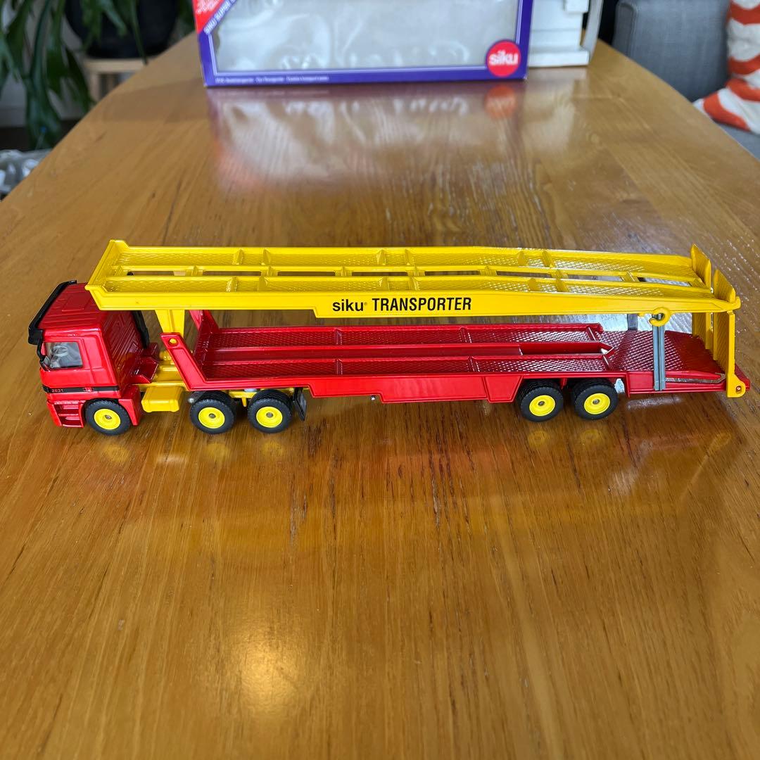 ミニカー siku super serie 1:55 AutoTransporter