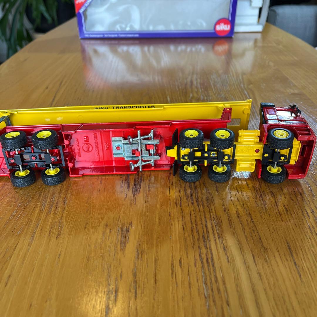 ミニカー siku super serie 1:55 AutoTransporter