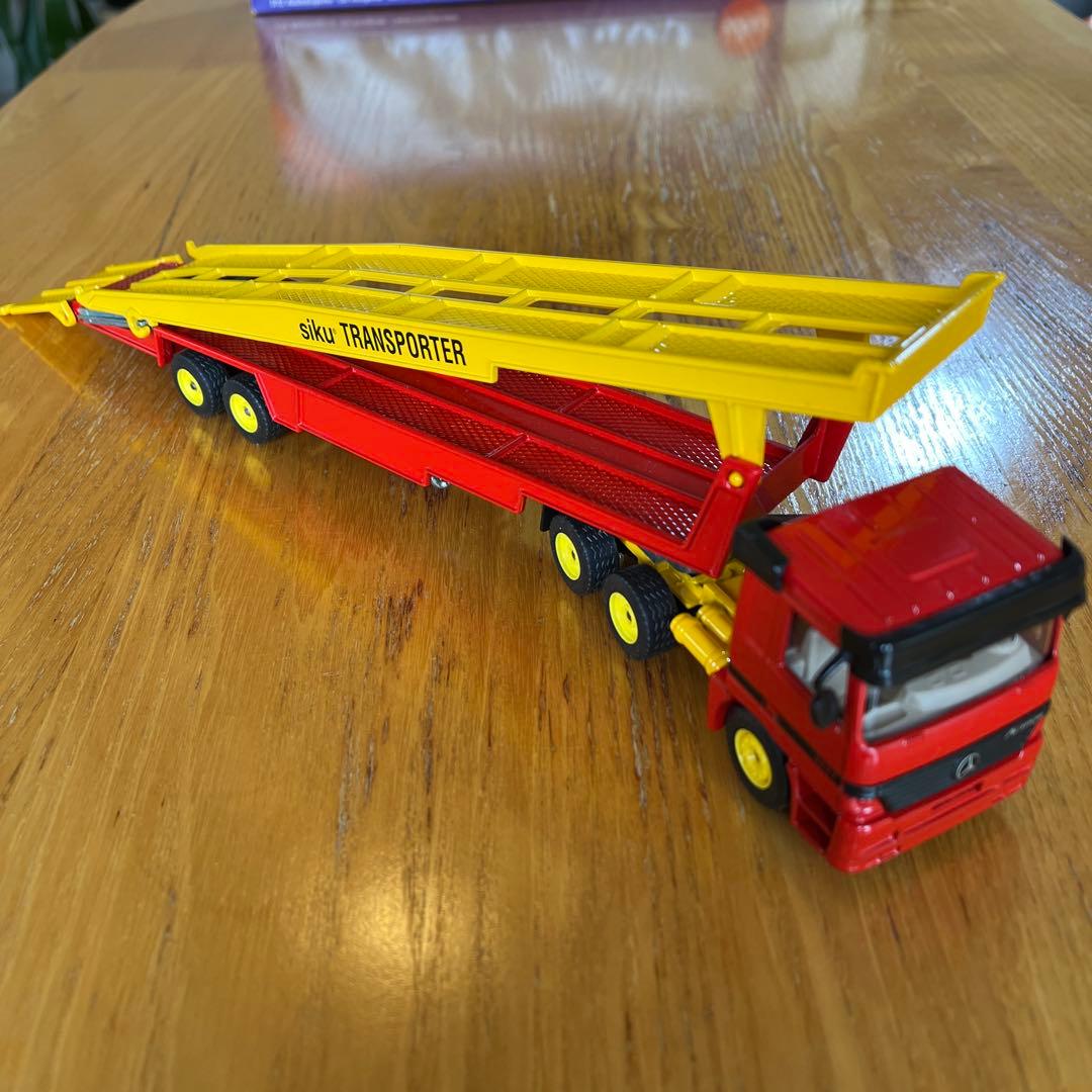 ミニカー siku super serie 1:55 AutoTransporter
