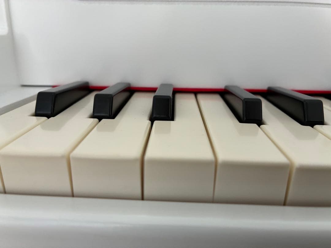 KAWAI アップライトピアノ ホワイト