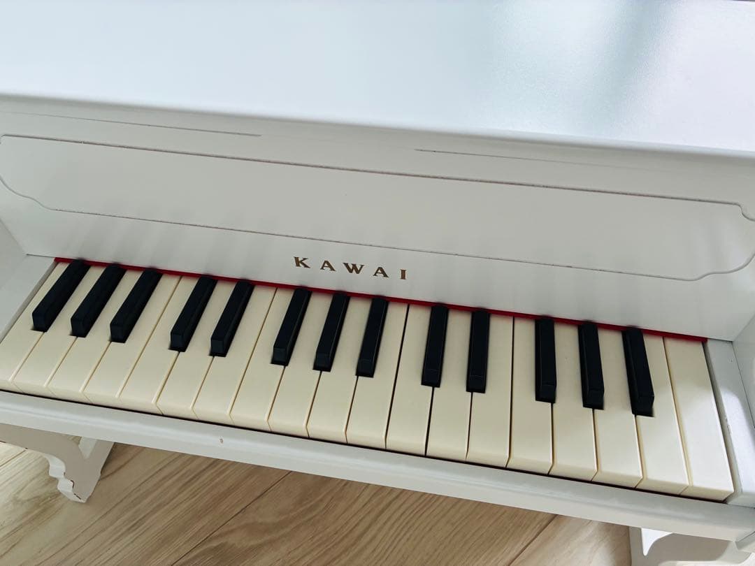 KAWAI アップライトピアノ ホワイト