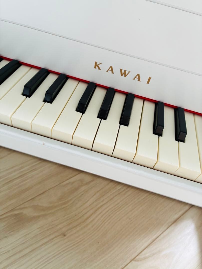KAWAI アップライトピアノ ホワイト