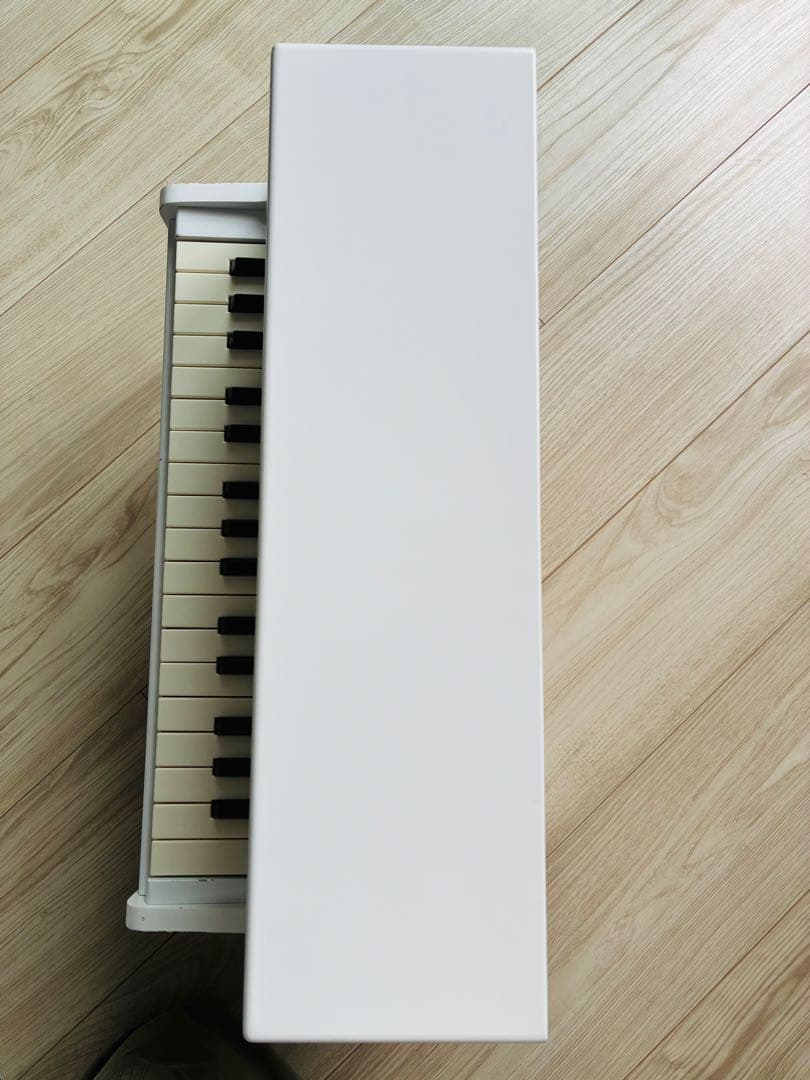 KAWAI アップライトピアノ ホワイト