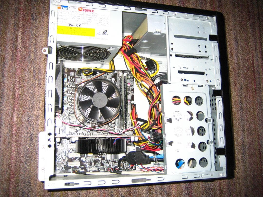 値下げします。デスクトップパソコン　　Core i5 3570  SSD搭載