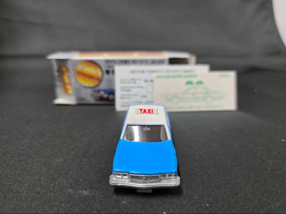 トミカ香港的士完品。美品。シール未使用