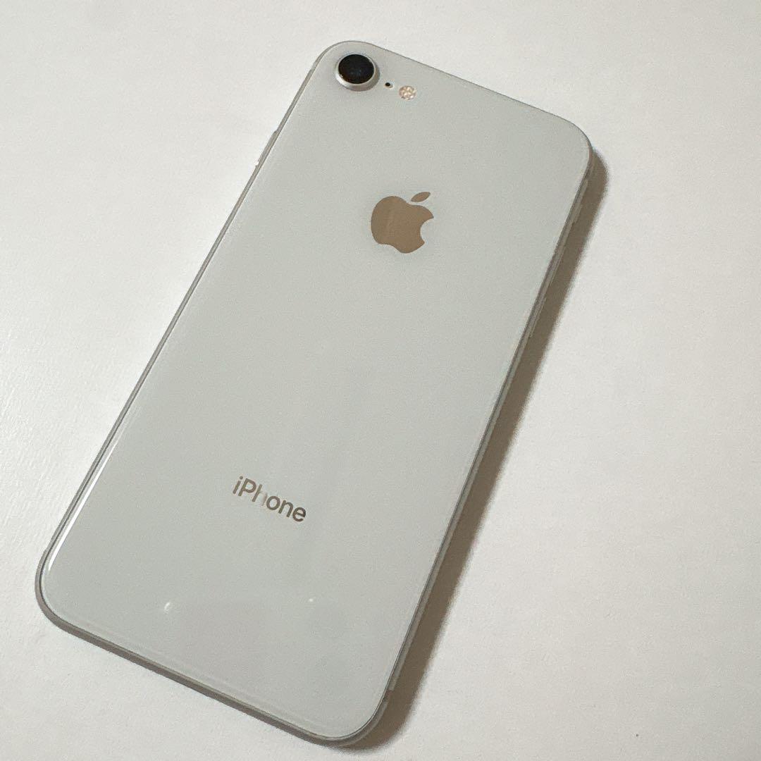 iPhone8 64GB 初期化済み シルバー ホワイト　バッテリー88%