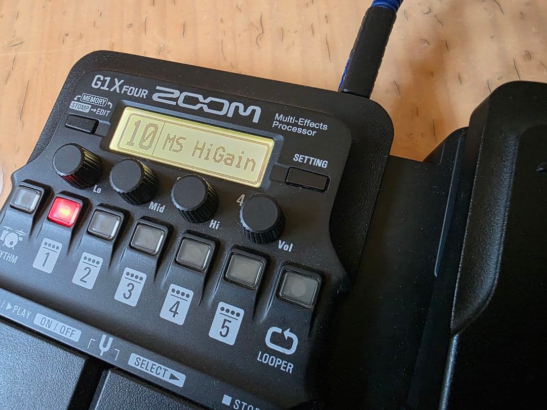 ZOOM G1X Four マルチエフェクトプロセッサー