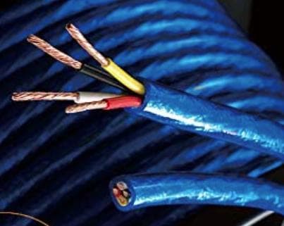 5500α ゾノトーン ZONOTONE 1.5m2本　4出力4入力用です。
