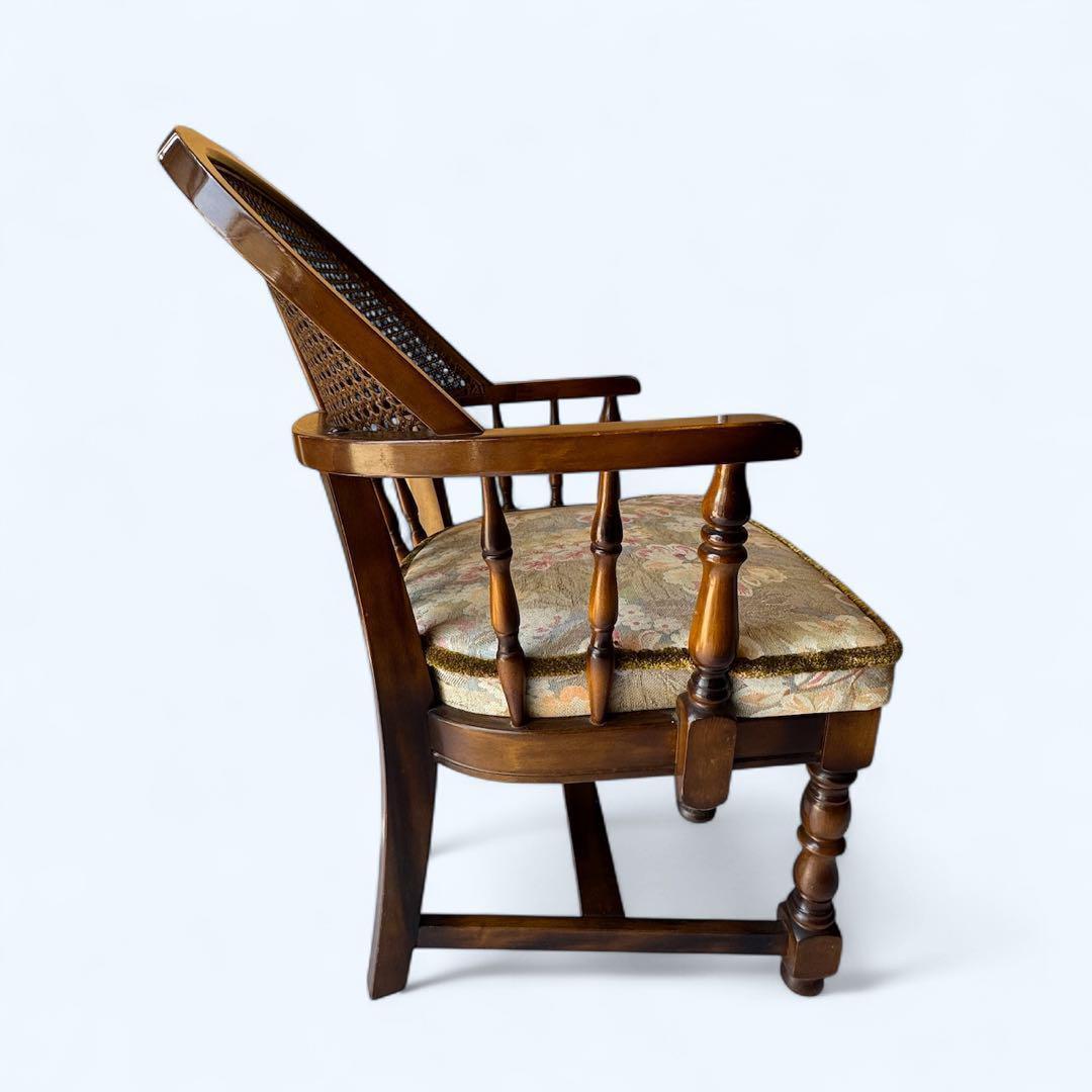 カリモク　コロニアル　アームチェア　ラタン　花柄