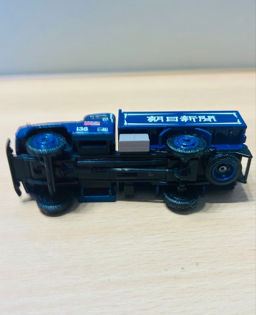 【新品未開封】トミカ 136 新聞輸送 朝日新聞 築地 希少品