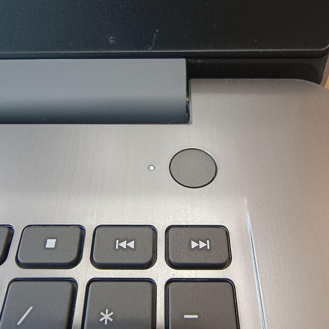 Lenovo　IdeaPad Slim370i　17型 (第12世代Intel)