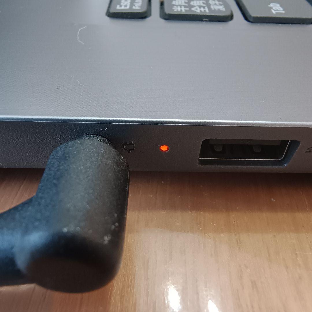 Lenovo　IdeaPad Slim370i　17型 (第12世代Intel)