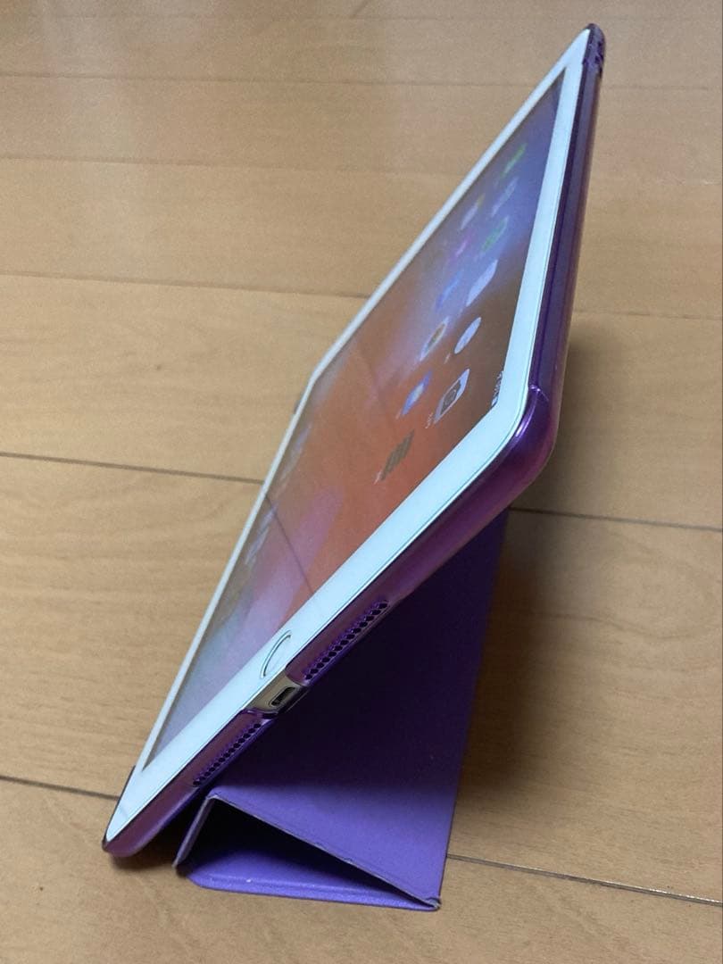 Apple iPad 第5世代 シルバー 128GBWi-Fi+Cellular