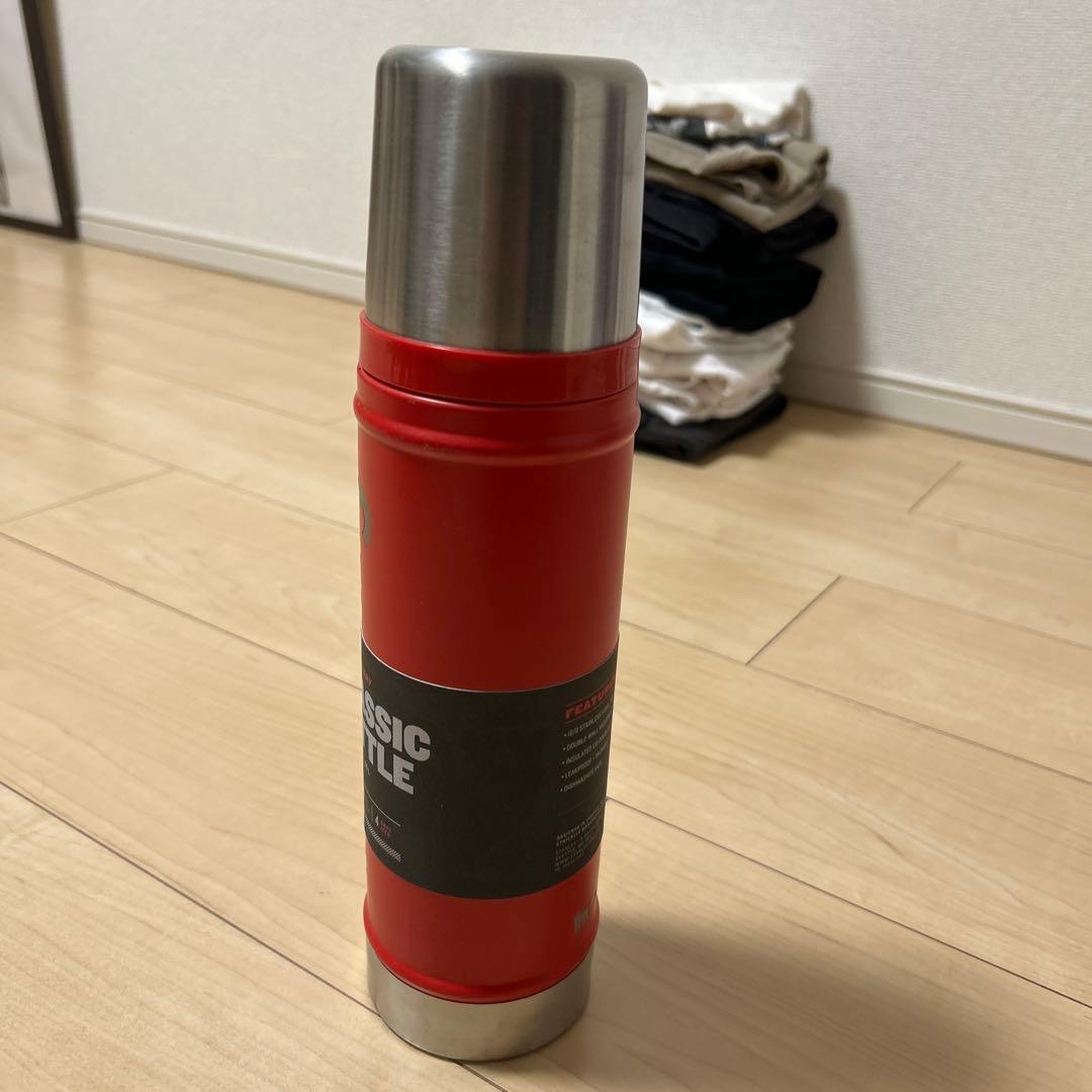 【supreme stanley 20 oz vacuum bottle 水筒】