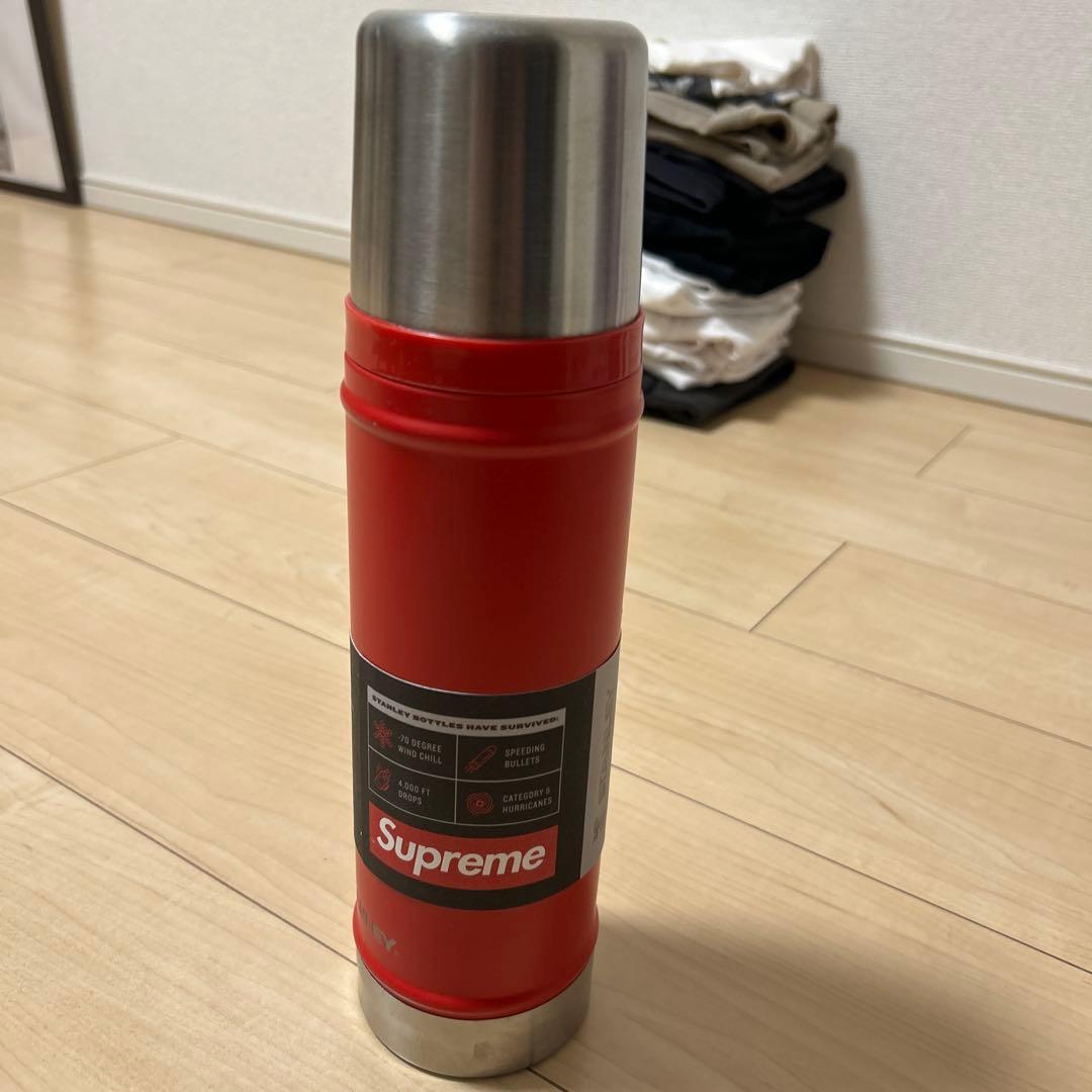 【supreme stanley 20 oz vacuum bottle 水筒】