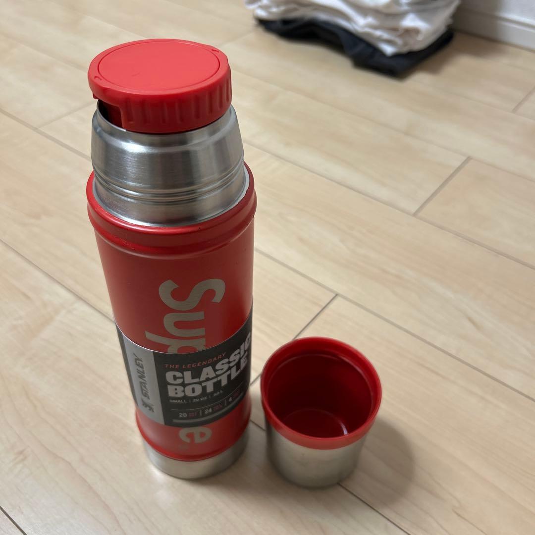 【supreme stanley 20 oz vacuum bottle 水筒】