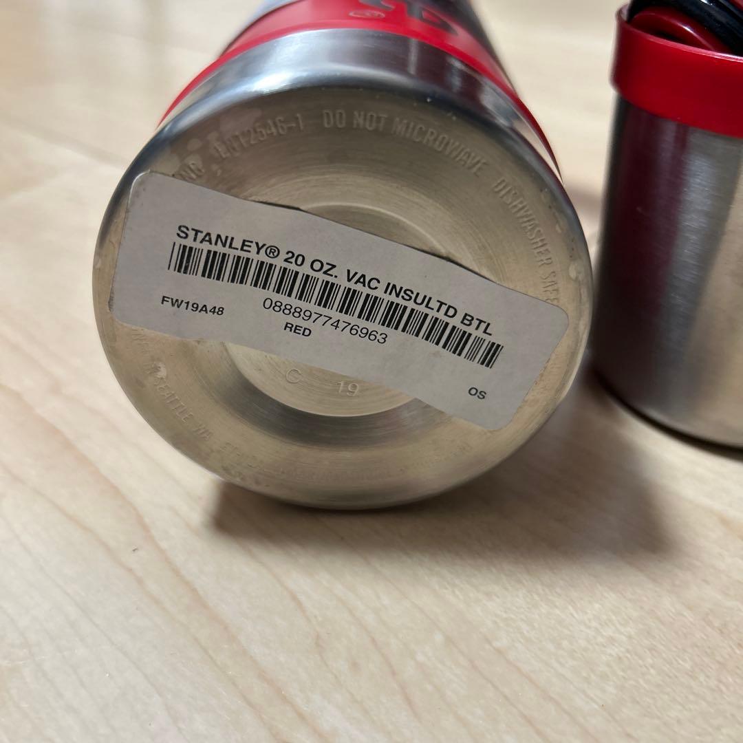 【supreme stanley 20 oz vacuum bottle 水筒】