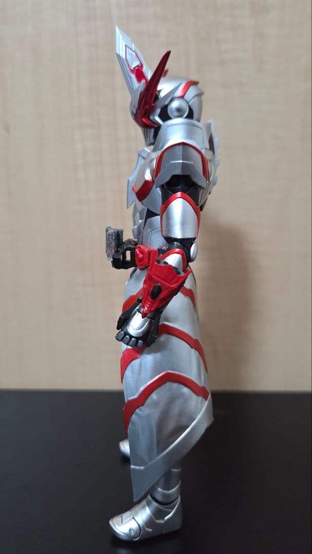 山*介様 S.H.Figuarts 仮面ライダーセイバー ドラゴニックナイト バ